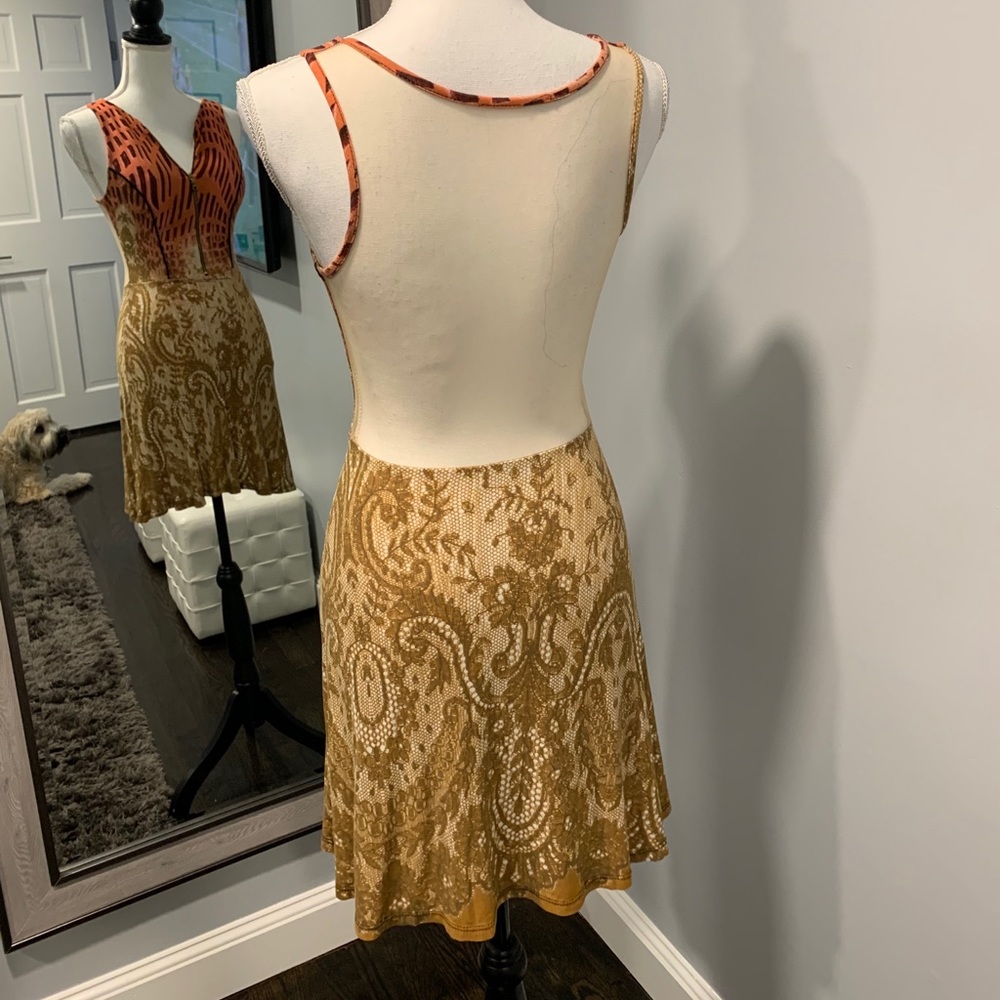 Dress - Picture 2 of 2
